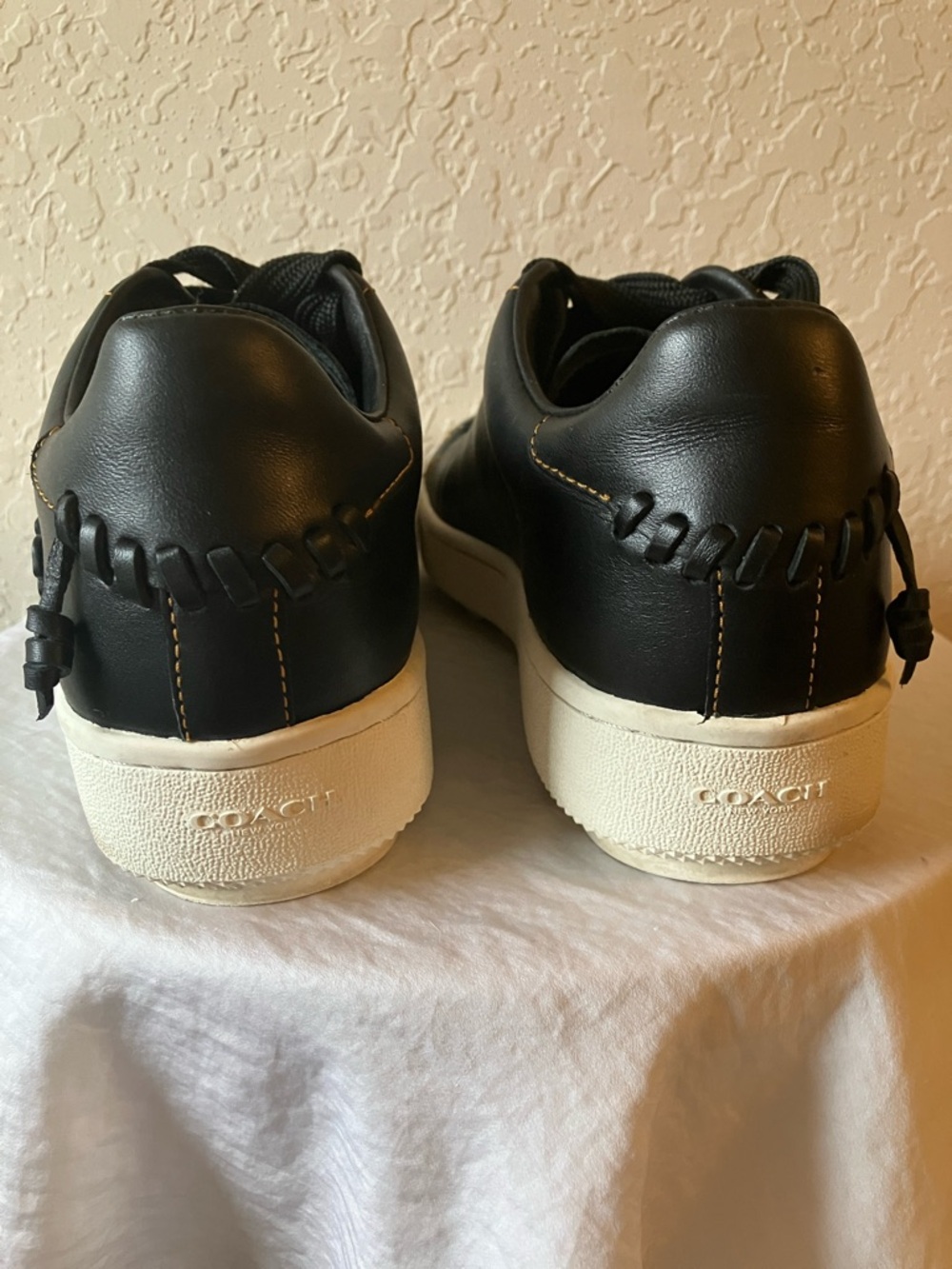 Coach: Black Leather (G1234) Tea Rose Floral Appliqué Sneakers- IOB- 8.5 - Picture 7 of 16